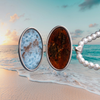 Medalla Elegante de Ámbar y Larimar en Cordón de Perlas